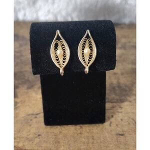 Vintage Sarah Coventry Gold Tone Filigree Leaf Faux Pearl Clip Earrings